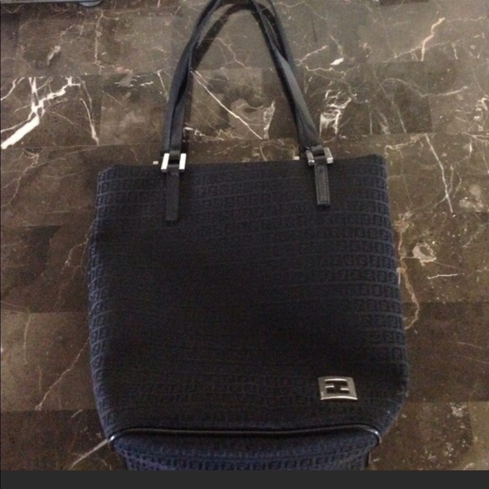 Small fendi tote in great condition, authentic